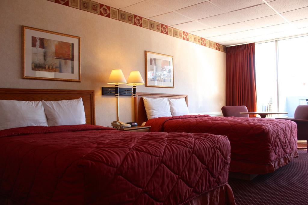Regency Inn Richmond Dumbarton Номер фото