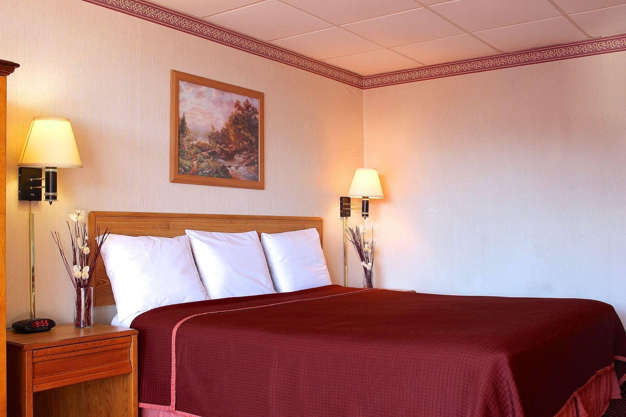 Regency Inn Richmond Dumbarton Екстер'єр фото